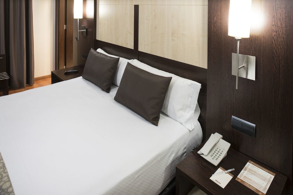 Catalonia Sagrada Familia Hotel Barcelona Ngoại thất bức ảnh