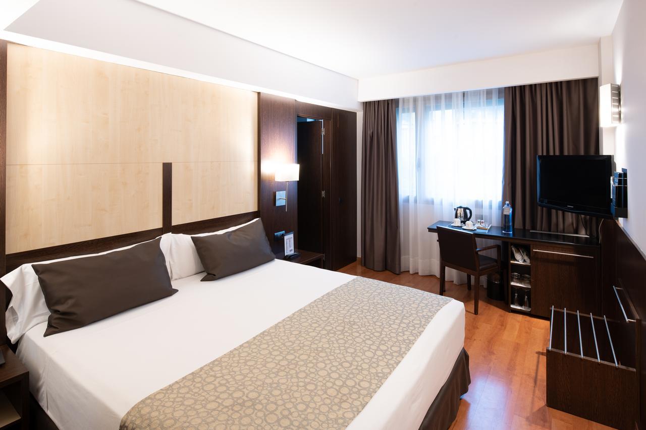 Catalonia Sagrada Familia Hotel Barcelona Ngoại thất bức ảnh