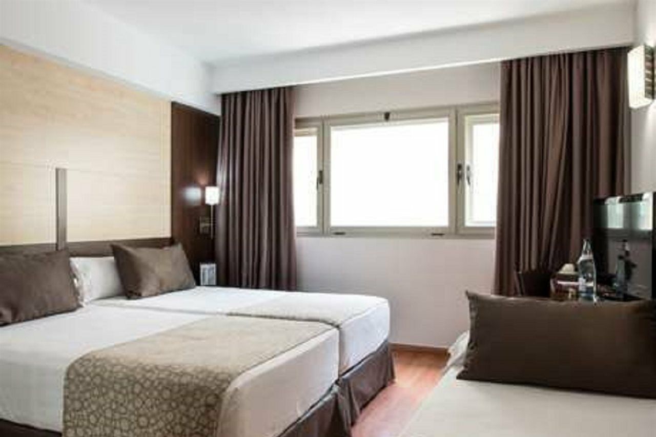 Catalonia Sagrada Familia Hotel Barcelona Ngoại thất bức ảnh