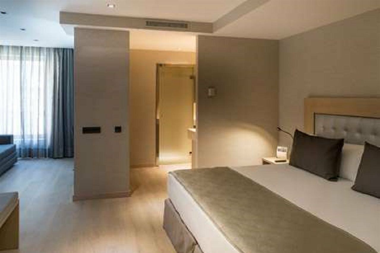 Catalonia Sagrada Familia Hotel Barcelona Ngoại thất bức ảnh